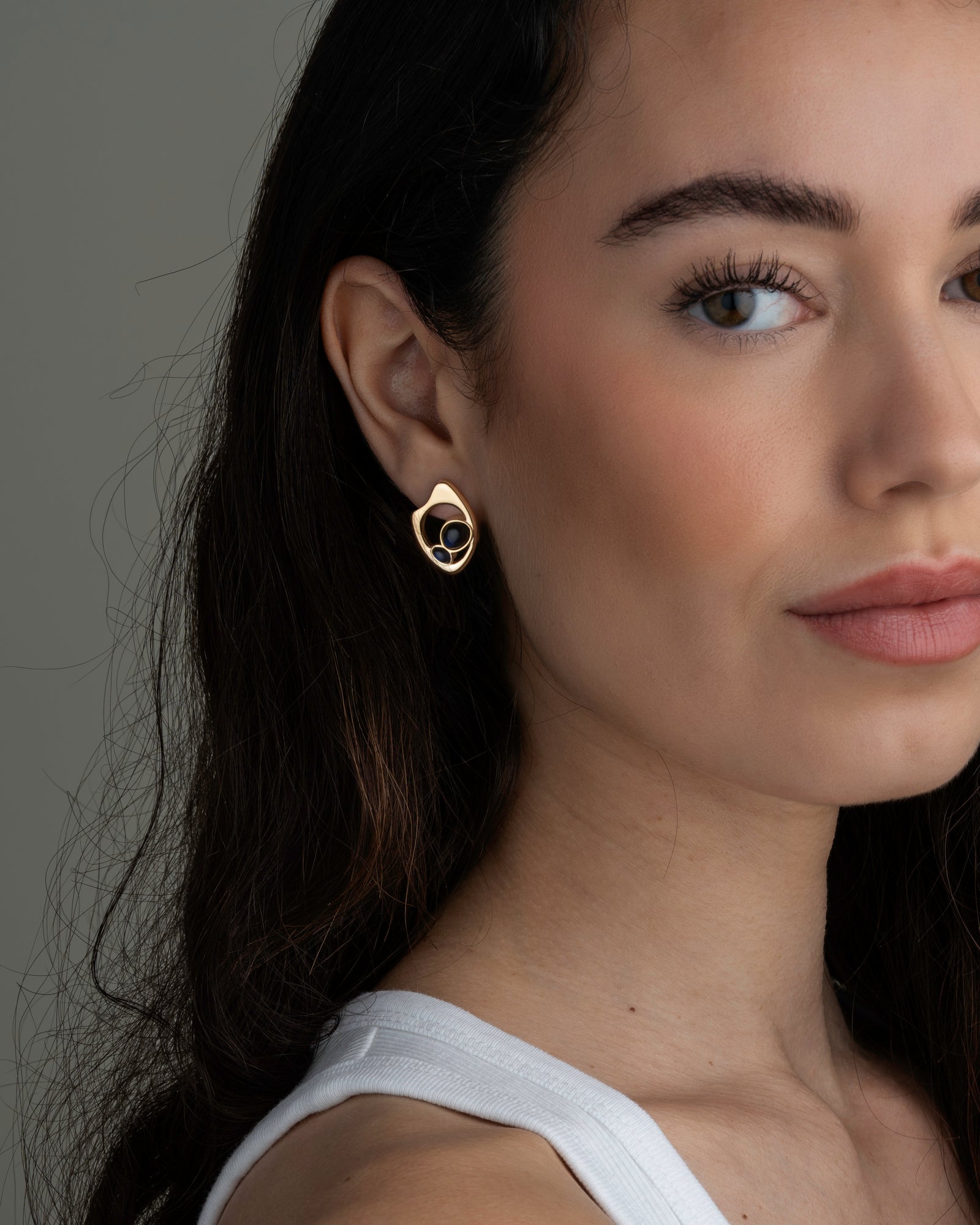 Ohrringe mit niedergeschlagenen Tropfen