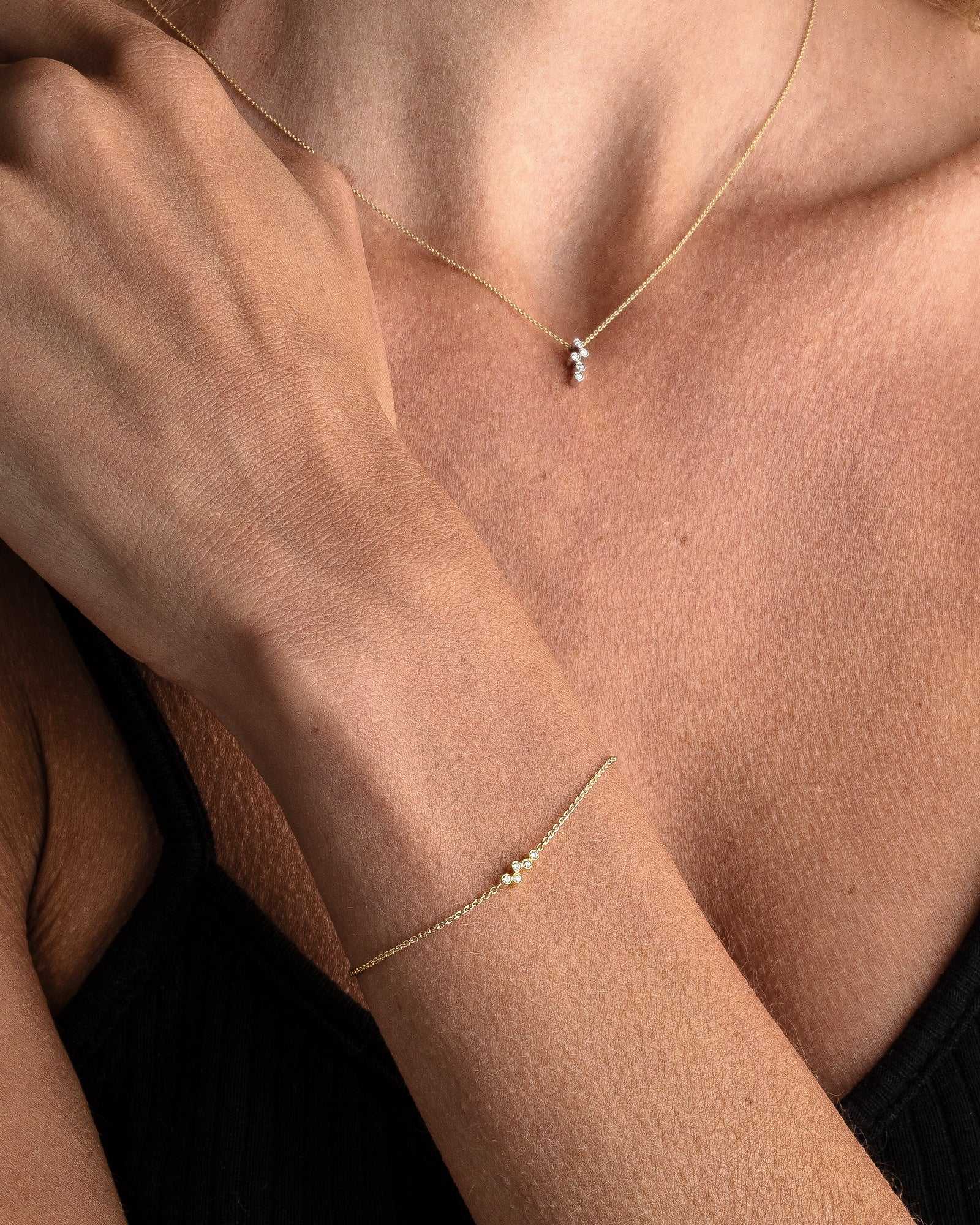 Echo of Diamond Armband