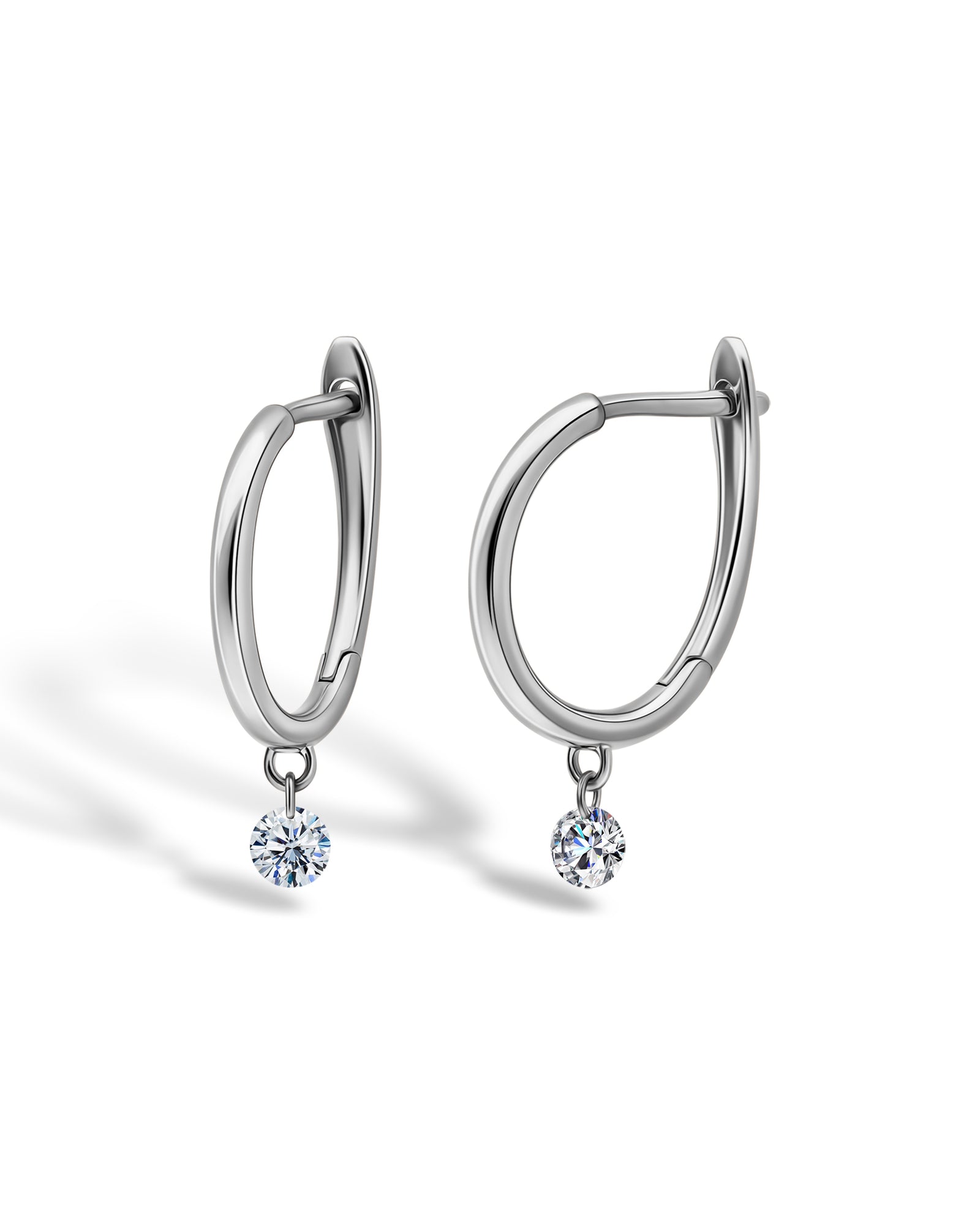 Jubelnde goldene Creolen