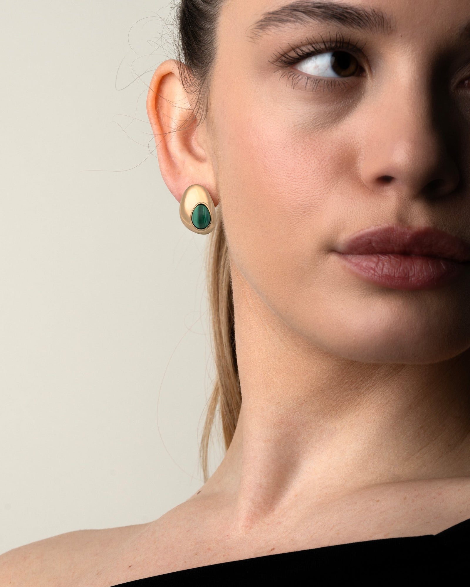 Mondtropfen-Ohrstecker