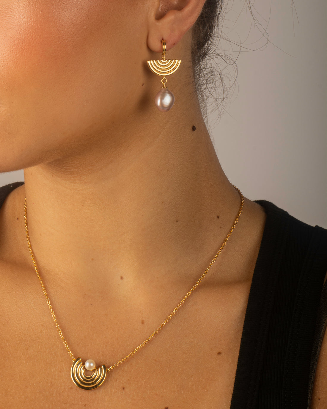 Ohrringe „Pracht“ mit Perlglanzeffekt