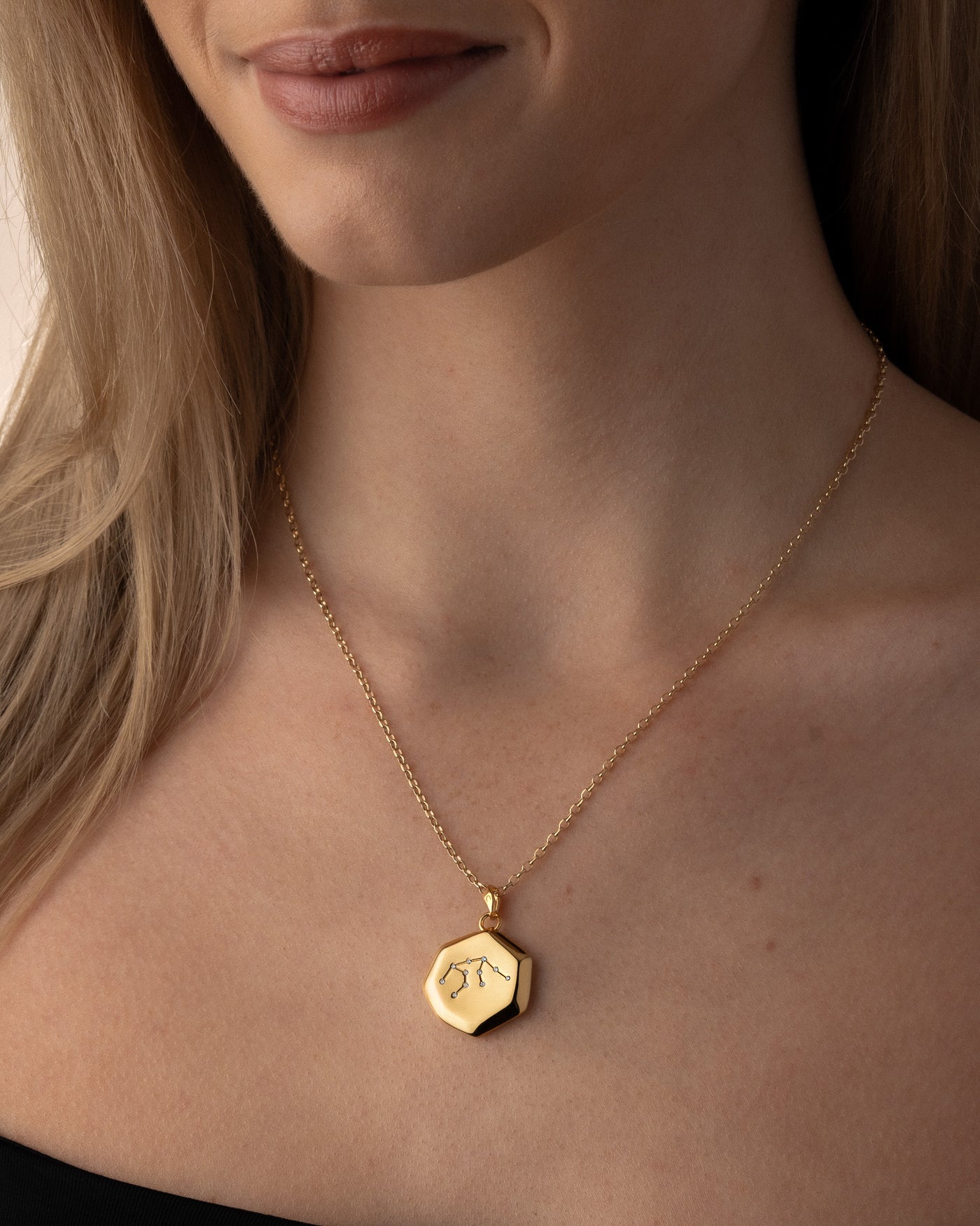 Aquarius Natural Diamonds Pendant [PREORDER ONLY]