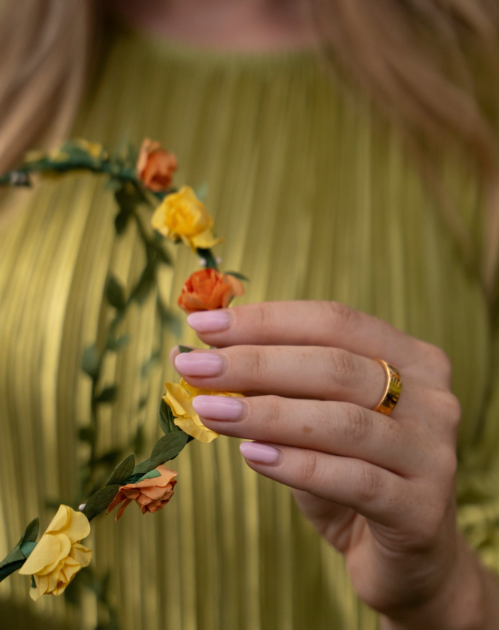 Exotic Leaf Ring