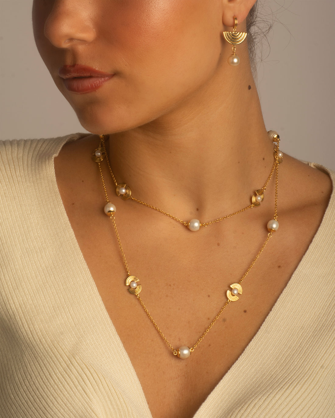 Flowing Shells Necklace