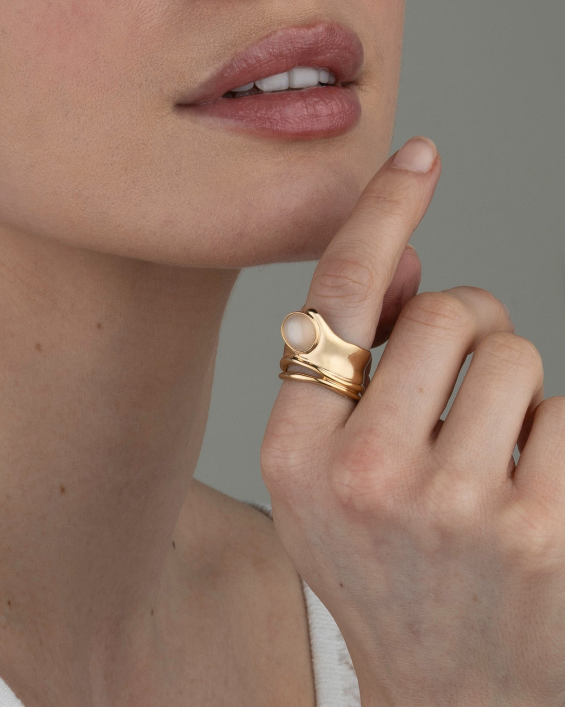 Majestic Amulet Band