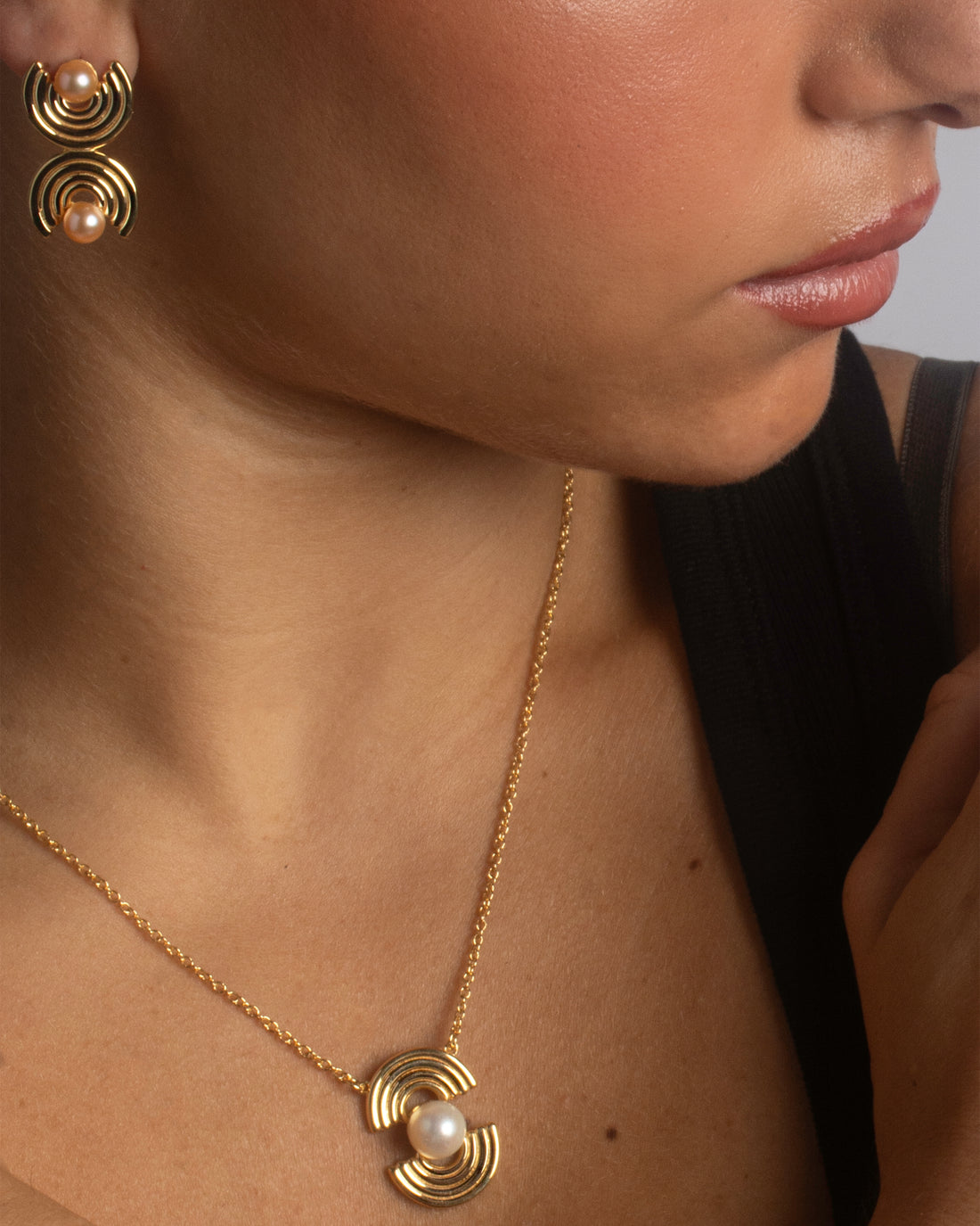 Pearly Treasure Necklace