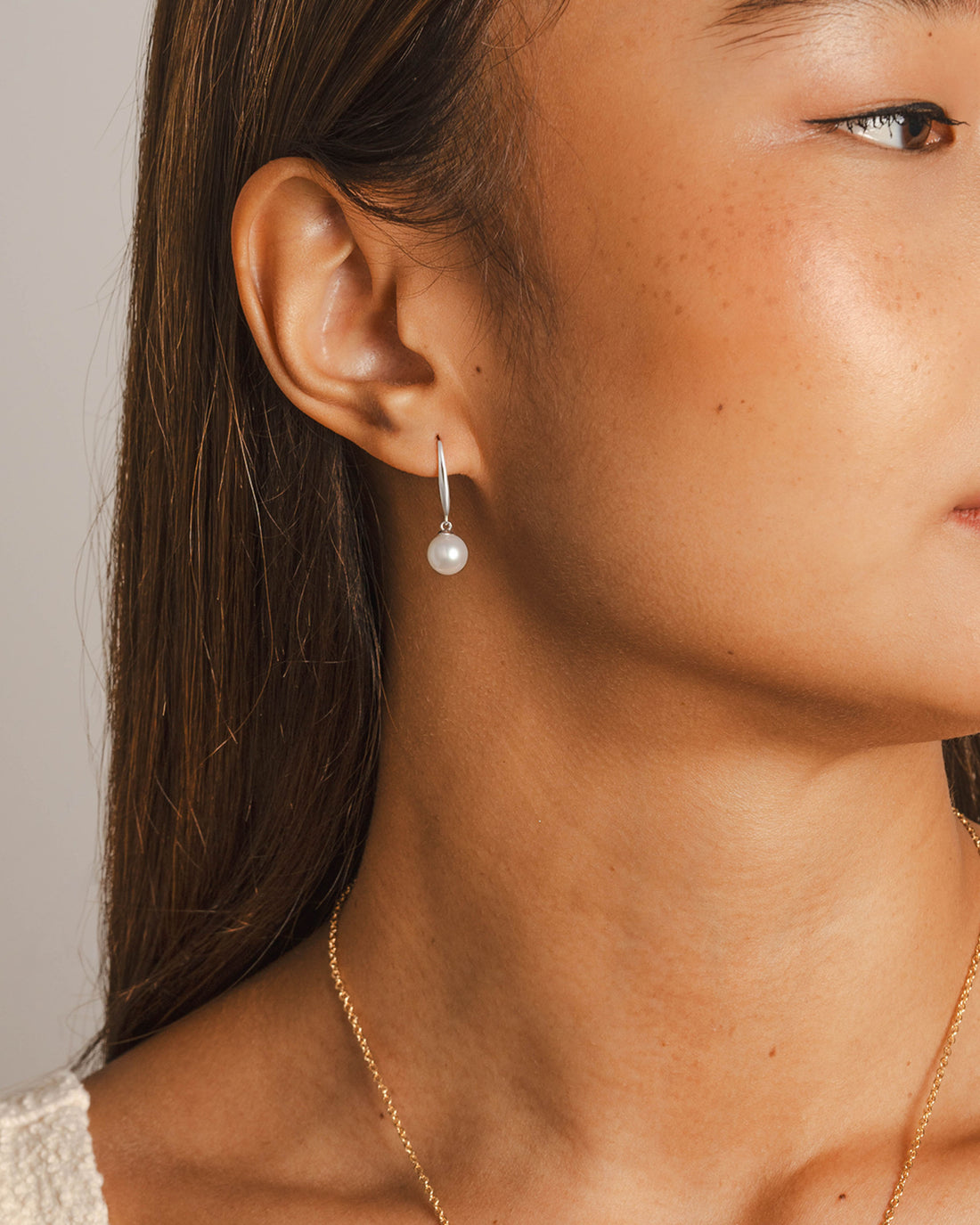 Kugelförmige Perlenohrringe